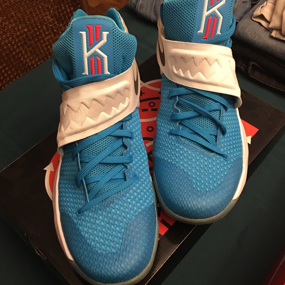 Kyrie 2 MENS size 13